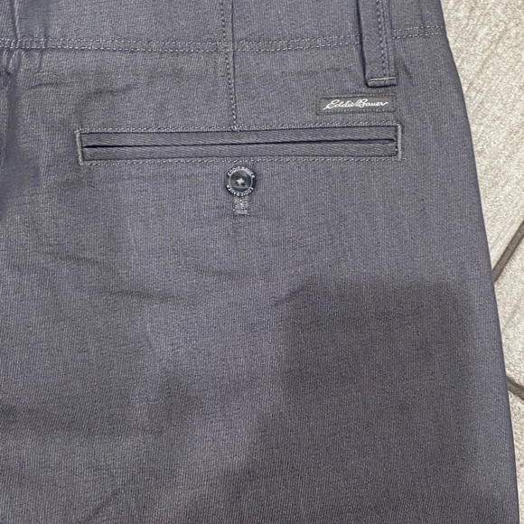 Eddie Bauer classic Straight Regular 35/30 New whit tags. - Picture 5 of 9